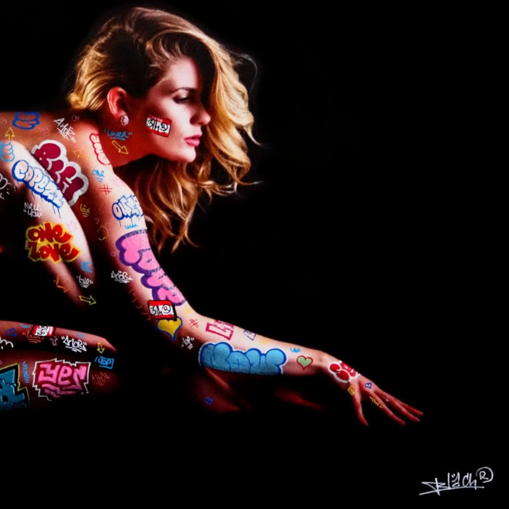 Vandal Nude Graffiti vandal Streetart.