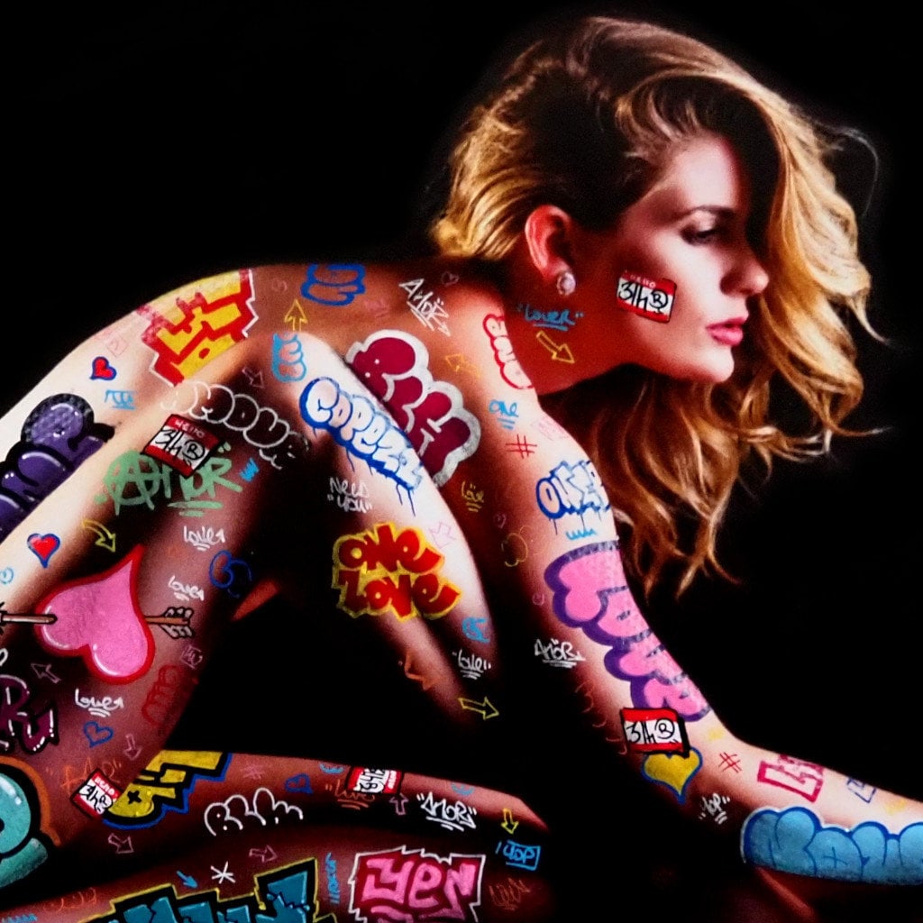 Vandal Nude Graffiti vandal Streetart.